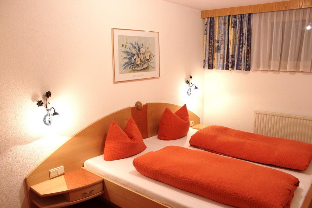Apart Pfeifer Ischgl Room photo
